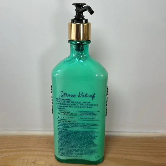 Bath & Body Works Aromatherapy Island Edition Stress Relief Body Lotion - Picture 2 of 4